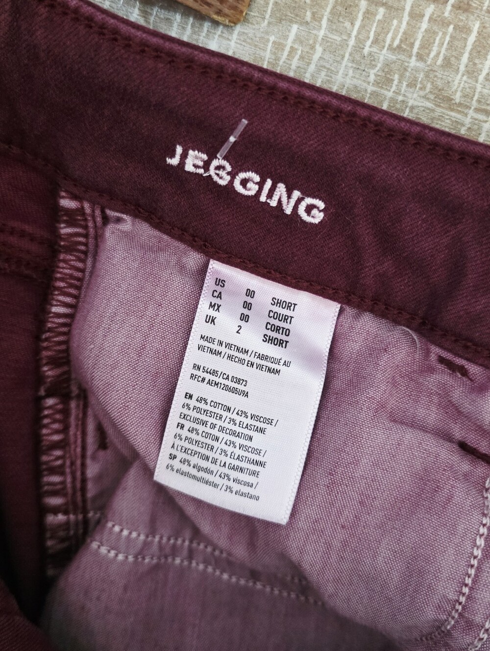 American Eagle Outfitters Wine Skinny Jeans Size 00 Short - Picture 4 of 4